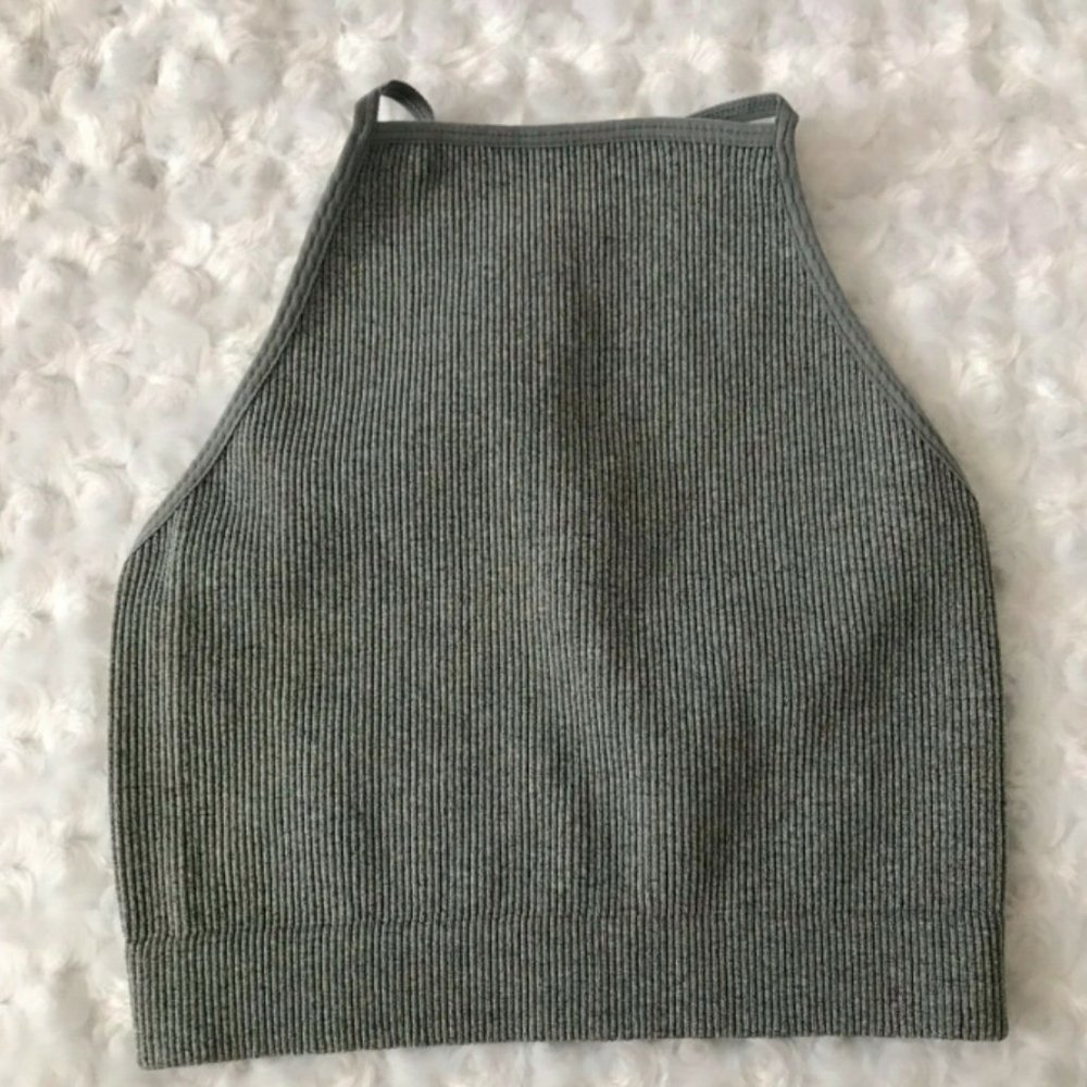 ZENANA Ribbed Seamless Cropped Cami Top - Picture 7 of 8